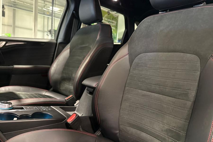 Ford KUGA Photo autoimg-3f0f61776babadfb4402c9359f32e79456df80ec.jpg