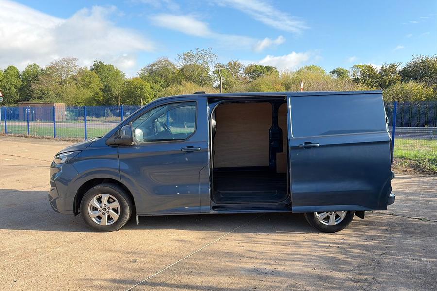 Ford Transit Custom Photo autoimg-3f0fe64c42f1dc4d19710a51d178e91a2236012f.jpg