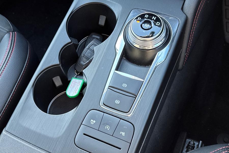 Ford KUGA Photo autoimg-3f10921e7efdf7bbd9921912103792ef63db165b.jpg