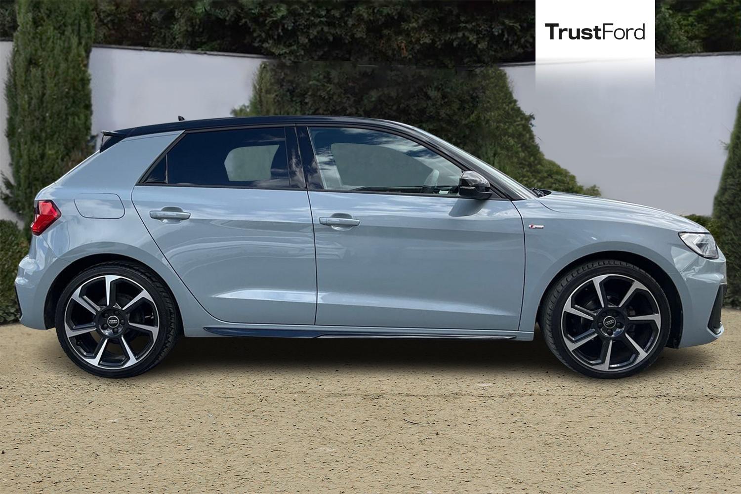 Audi A1 Photo 2