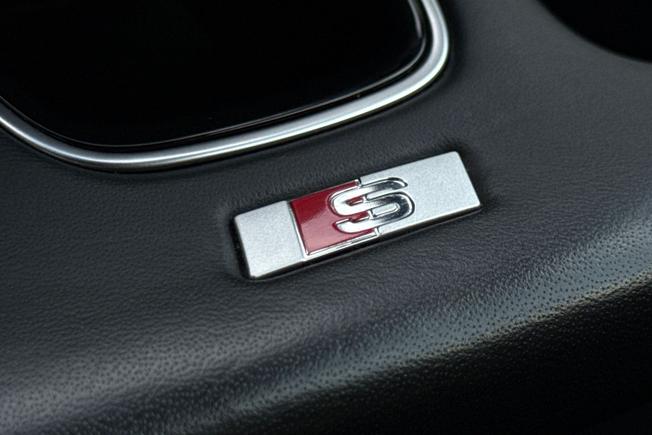 Audi A4 Photo 34