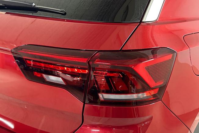 VOLKSWAGEN T-Roc Photo 18