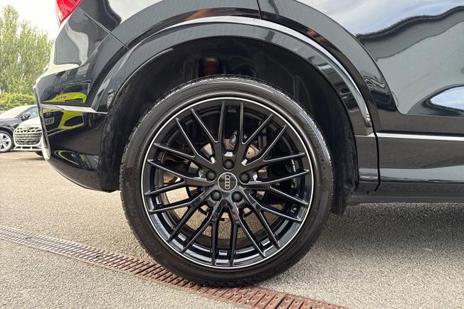 AUDI Q2 Photo 5