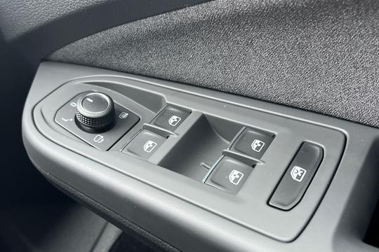 Volkswagen Golf Photo autoimg-3f1b253c9982a9a82a7a887c13cd17dff175bad6.jpg