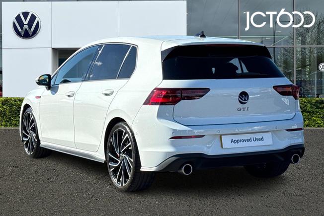VOLKSWAGEN Golf Photo 3