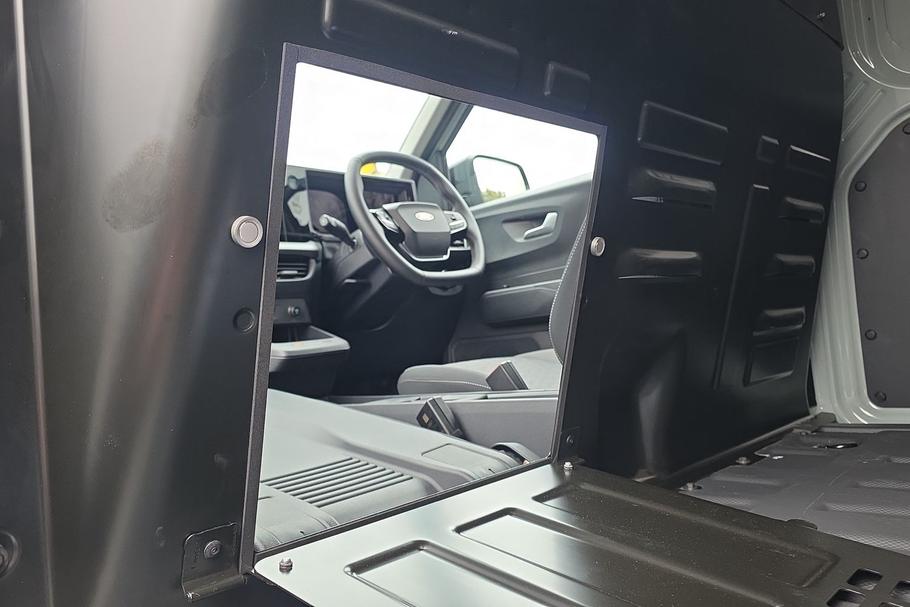 Used Ford E-TRANSIT COURIER WV75XLL 17