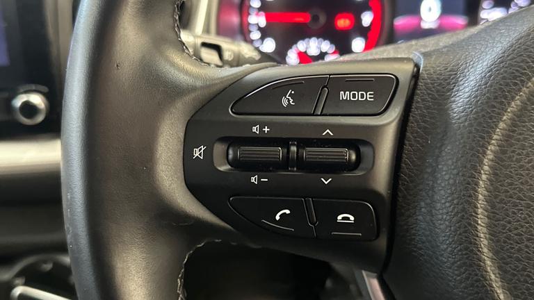 Used Kia Stonic WG24UWO 15