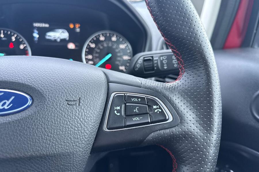 Ford ECOSPORT Photo autoimg-3f212f9cb7b61a4bff582dd3db162bc810376ce9.jpg