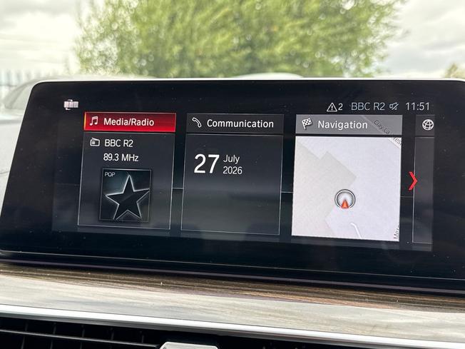 BMW 5 Series Photo 13