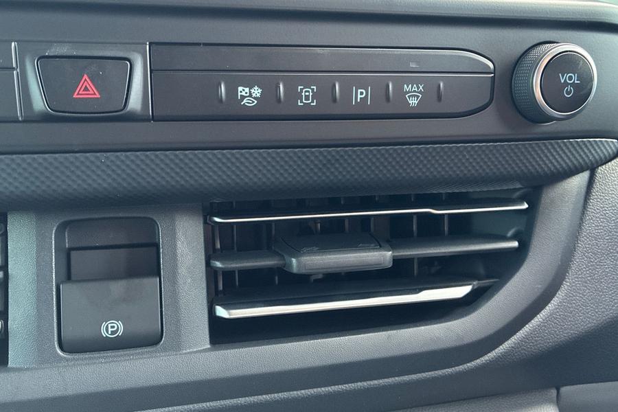 Ford TRANSIT CUSTOM Photo autoimg-3f2a48689d2809f1c4a575cf0acef60df0078556.jpg