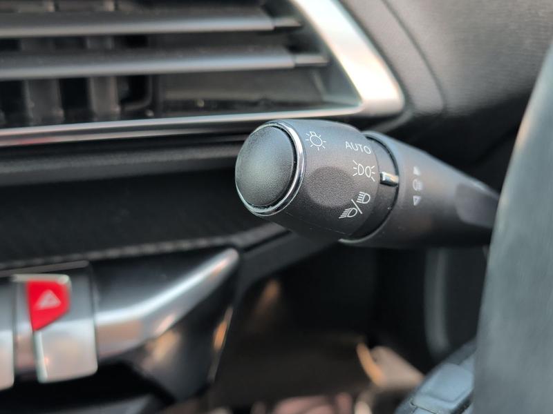 Used Peugeot 5008 NU71DXM 22