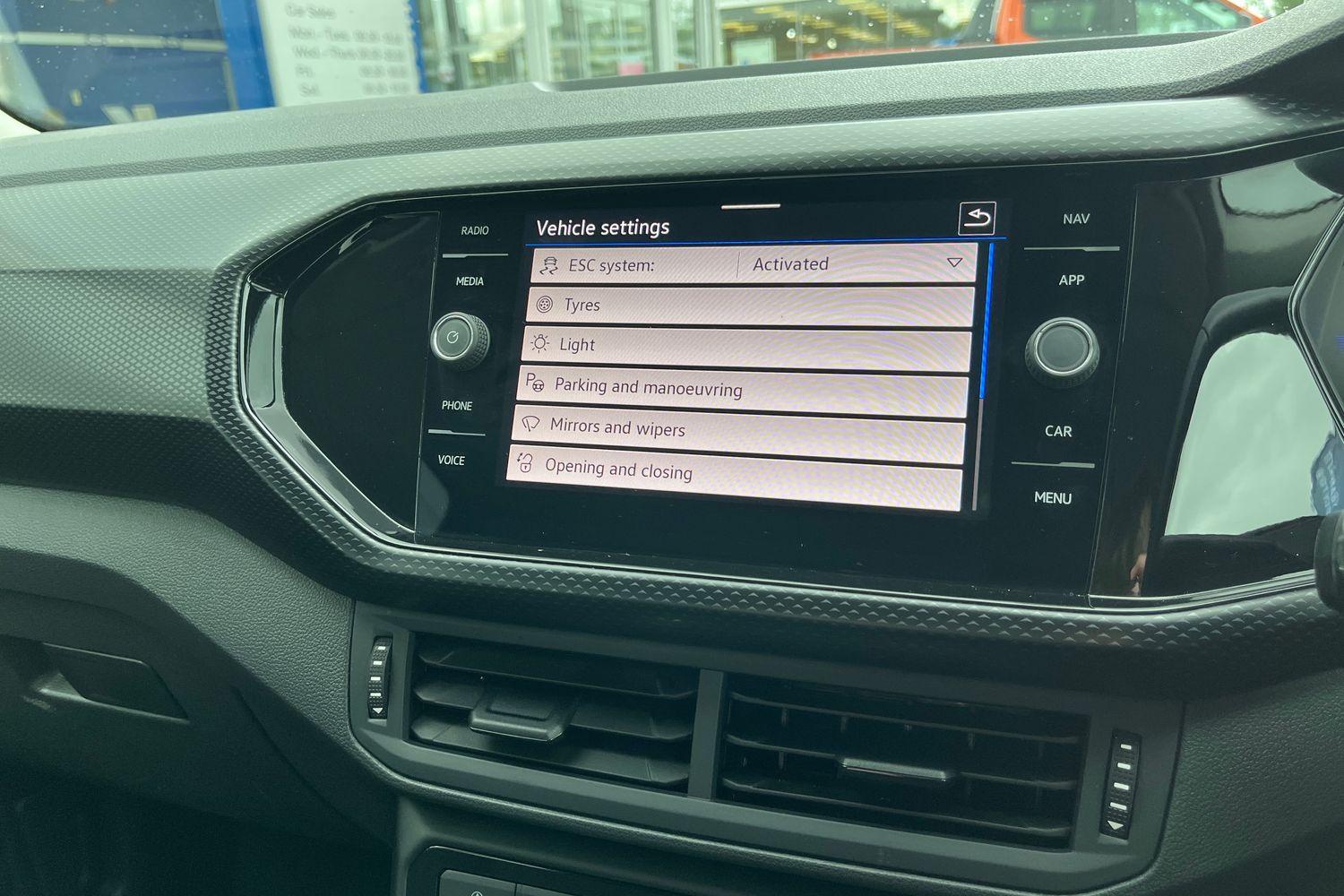Volkswagen T-CROSS Photo 38
