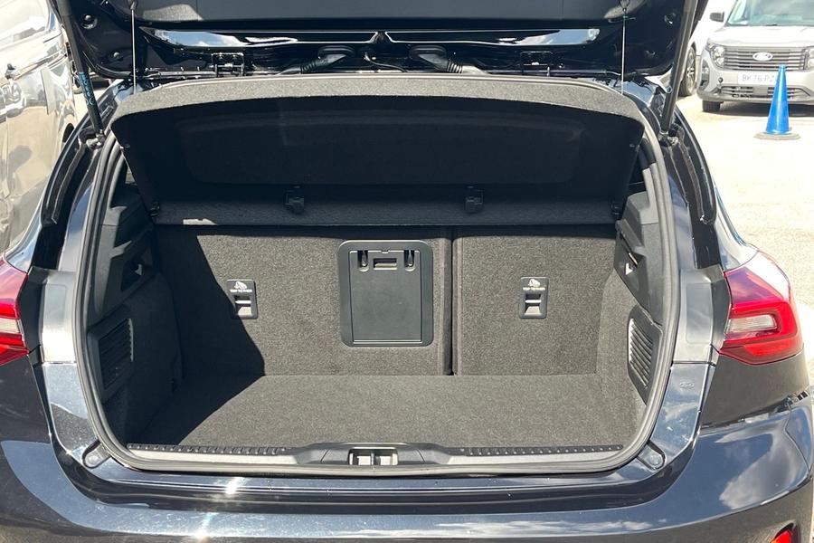 Ford FOCUS Photo autoimg-3f321c9015f51b8c0ffbdc880f5f2a165bc76d39.jpg