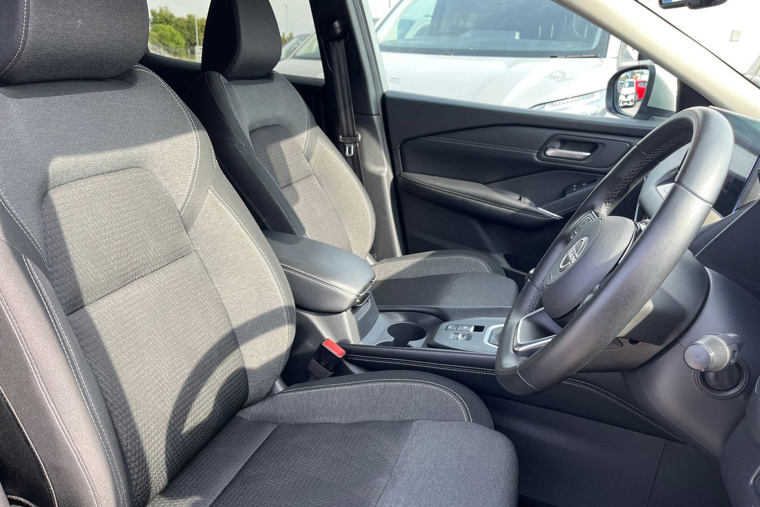 Nissan QASHQAI Photo 16