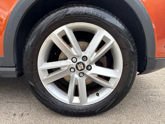 SEAT ARONA Photo 5