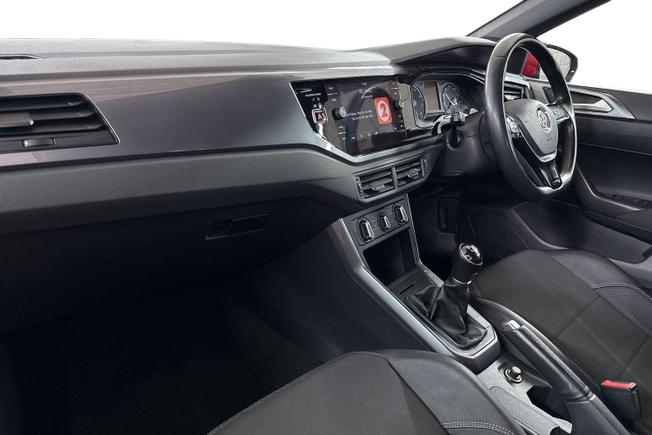 VOLKSWAGEN Polo Photo 2