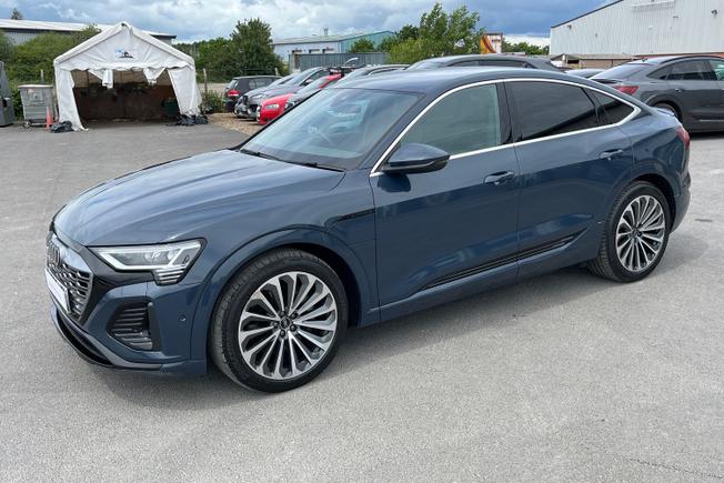 AUDI Q8 E-Tron Photo 25