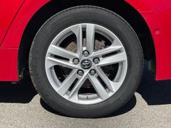 TOYOTA Corolla Photo 5