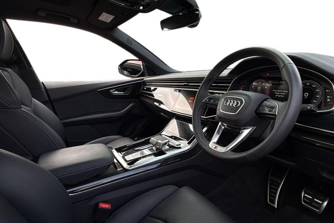 Audi Q8 Photo 6