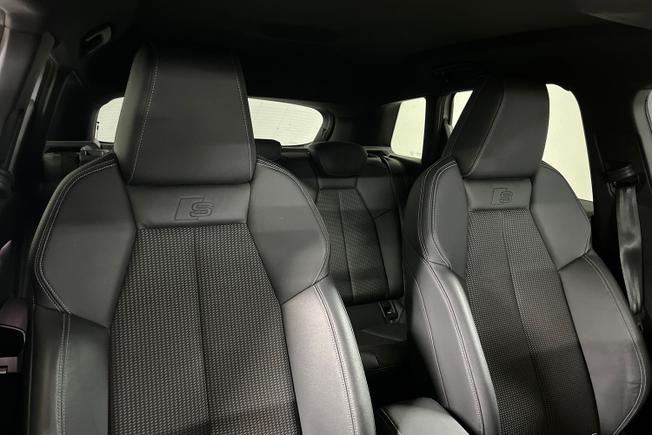 AUDI Q4 e-tron Photo 27