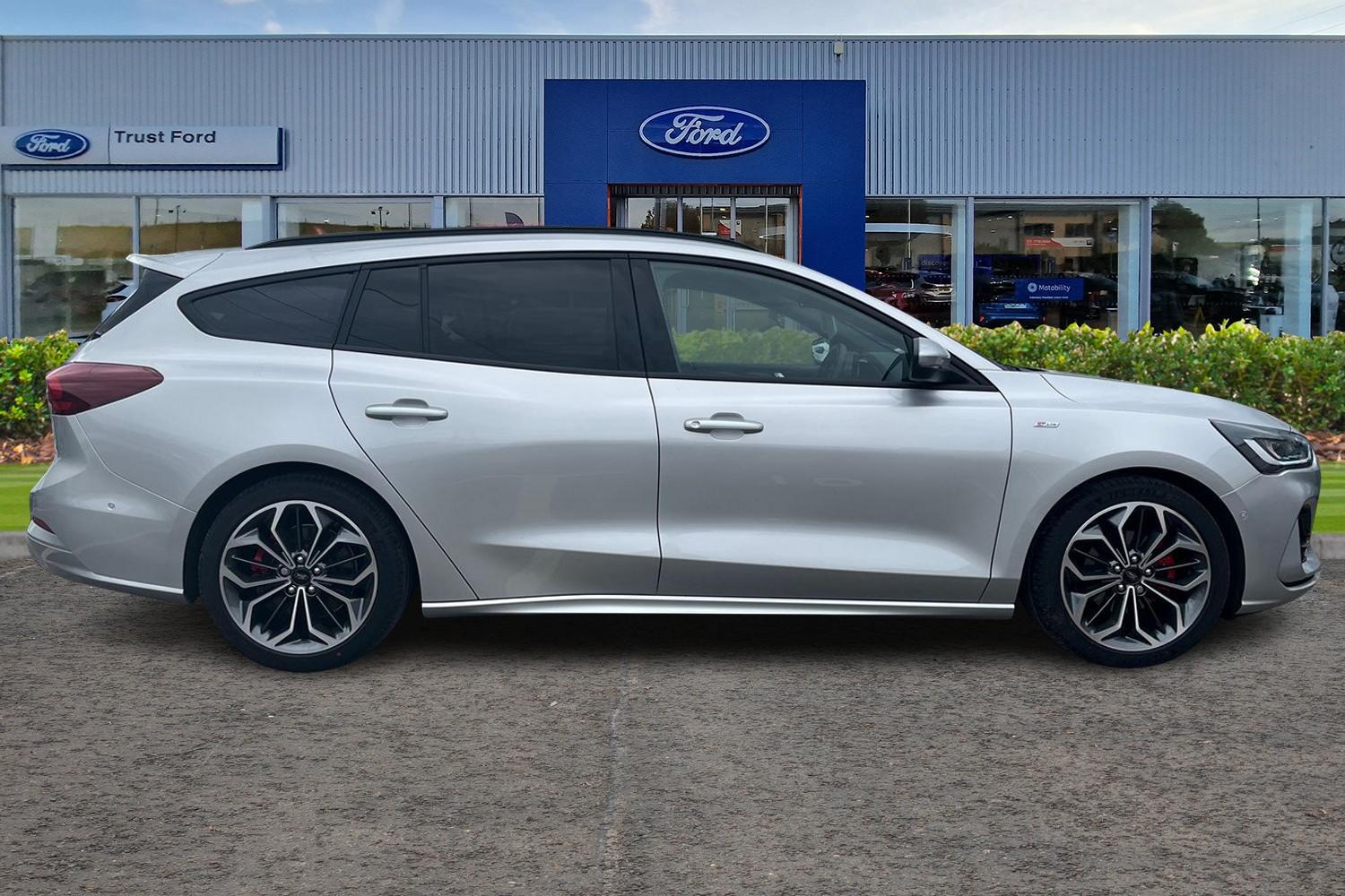 Ford FOCUS Photo 2