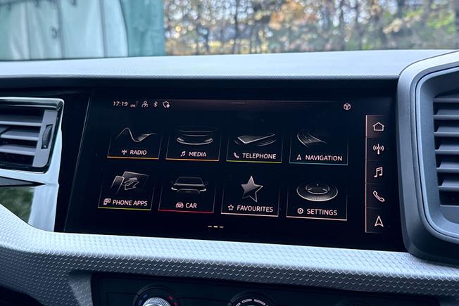 AUDI  A1 Photo 14