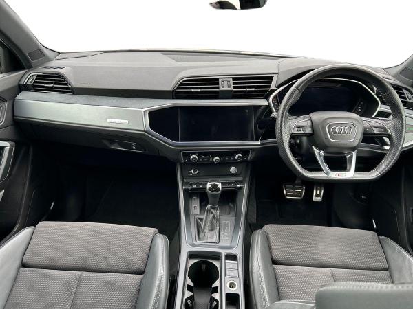 Audi Q3 Photo autoimg-3f3eb67971bf0e33b975b4818834342e6977602f.jpg