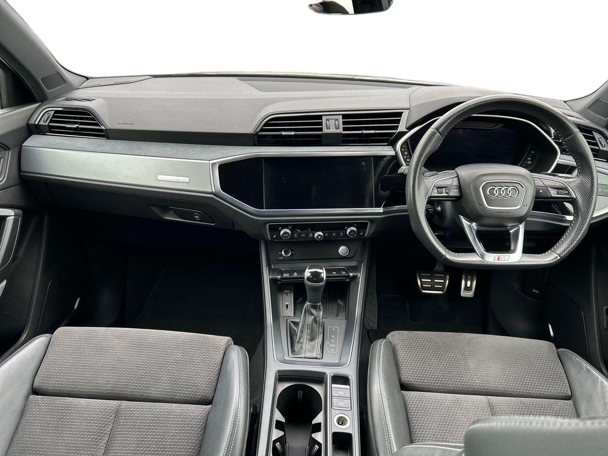 Audi Q3 Photo 8