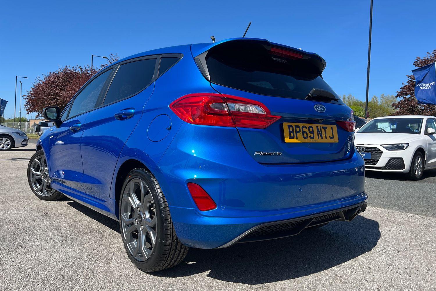 Ford FIESTA Photo 37