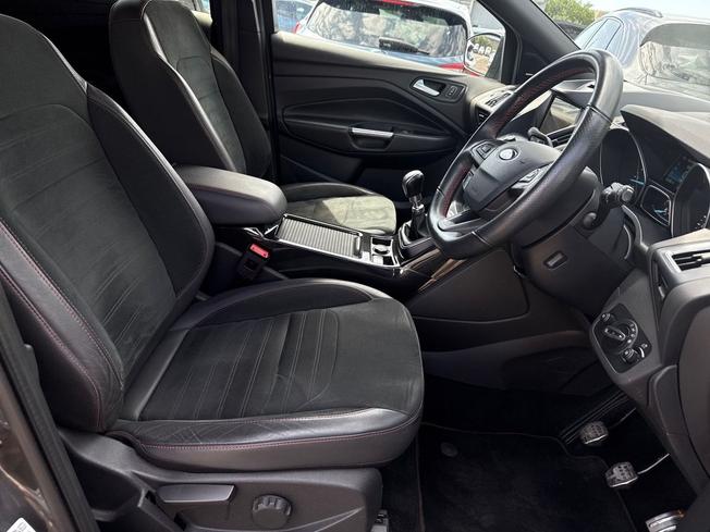 FORD Kuga Photo 29