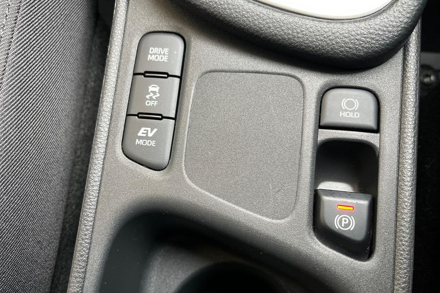 Toyota Yaris Photo autoimg-3f415f5ea4db64015e8c79c94a3774a27f13ff55.jpg