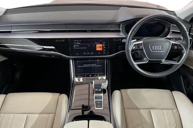 Audi A8 Photo 10