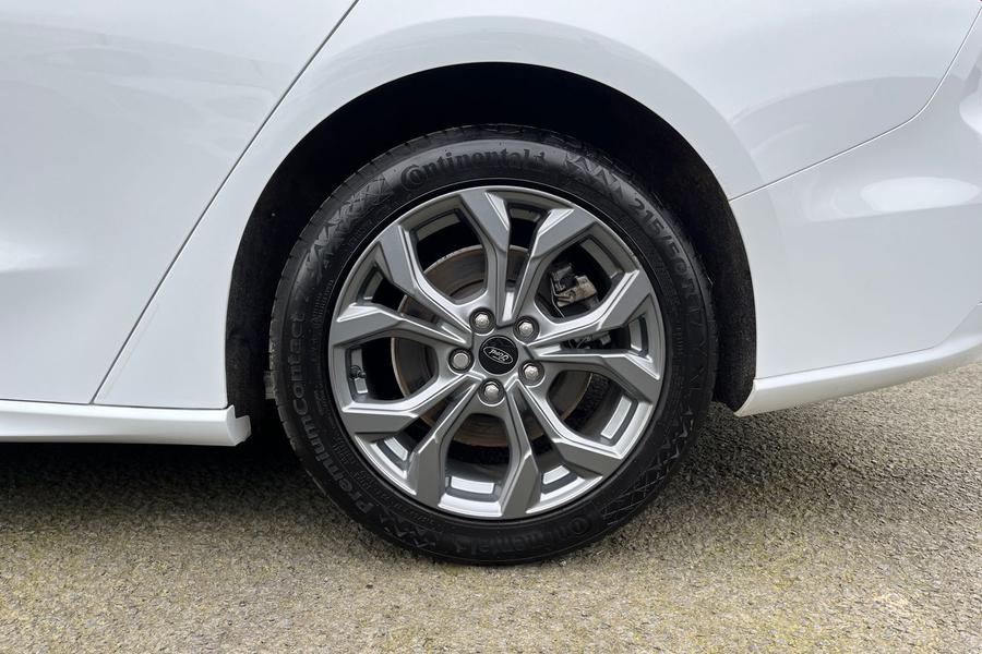 Ford FOCUS Photo autoimg-3f466a718728908b40e41f39b668bcc35054835c.jpg