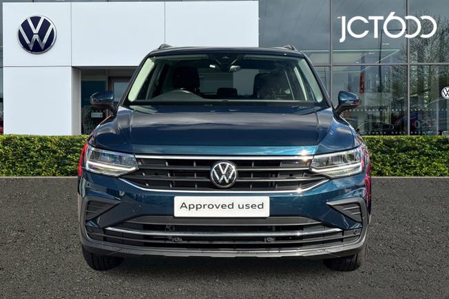 VOLKSWAGEN Tiguan Photo 8