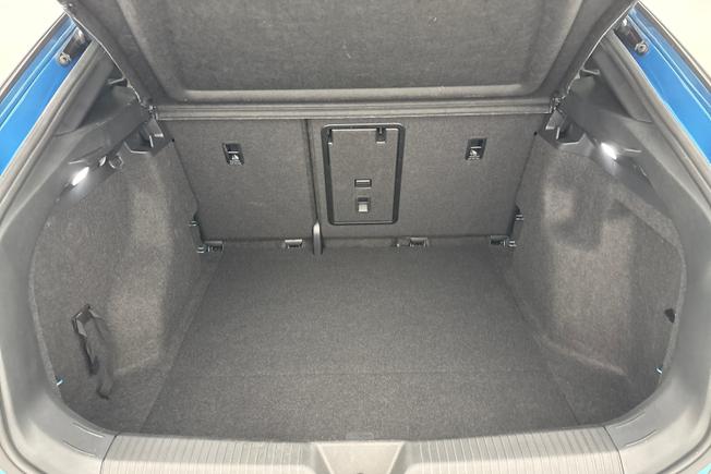 VOLKSWAGEN ID.5 Photo 12