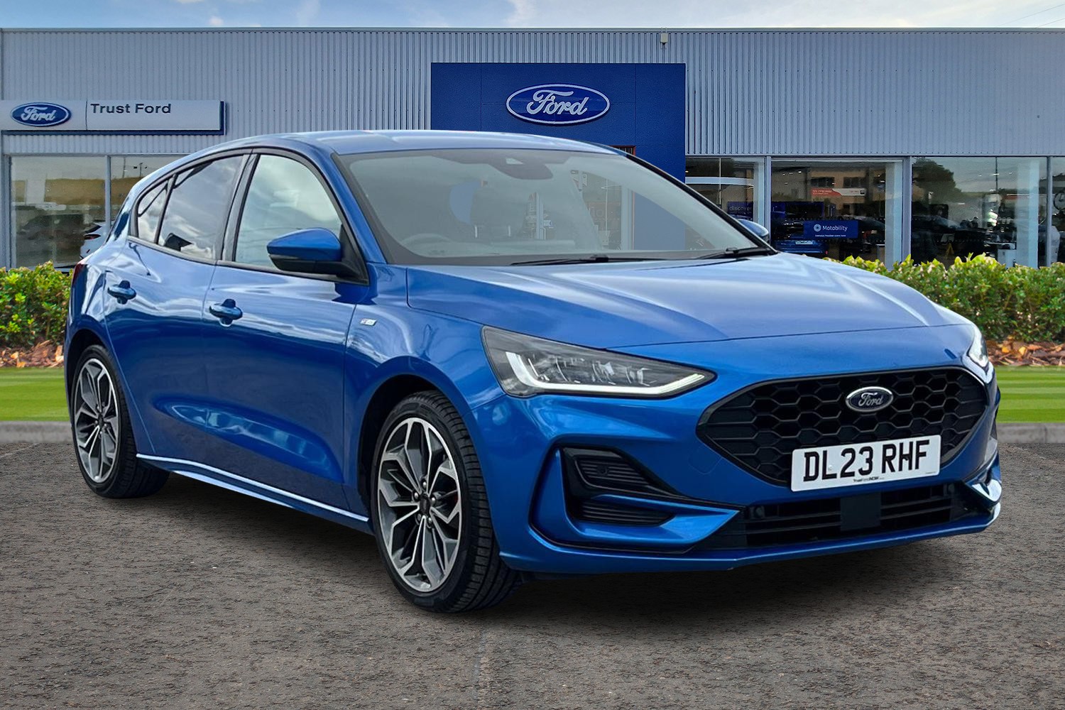 Ford FOCUS Photo 0