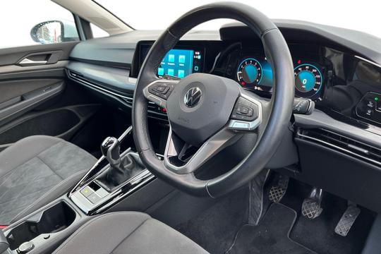 Volkswagen Golf Photo autoimg-3f4eb74eeddf0259dca34484f68291b0ad9d4be2.jpg
