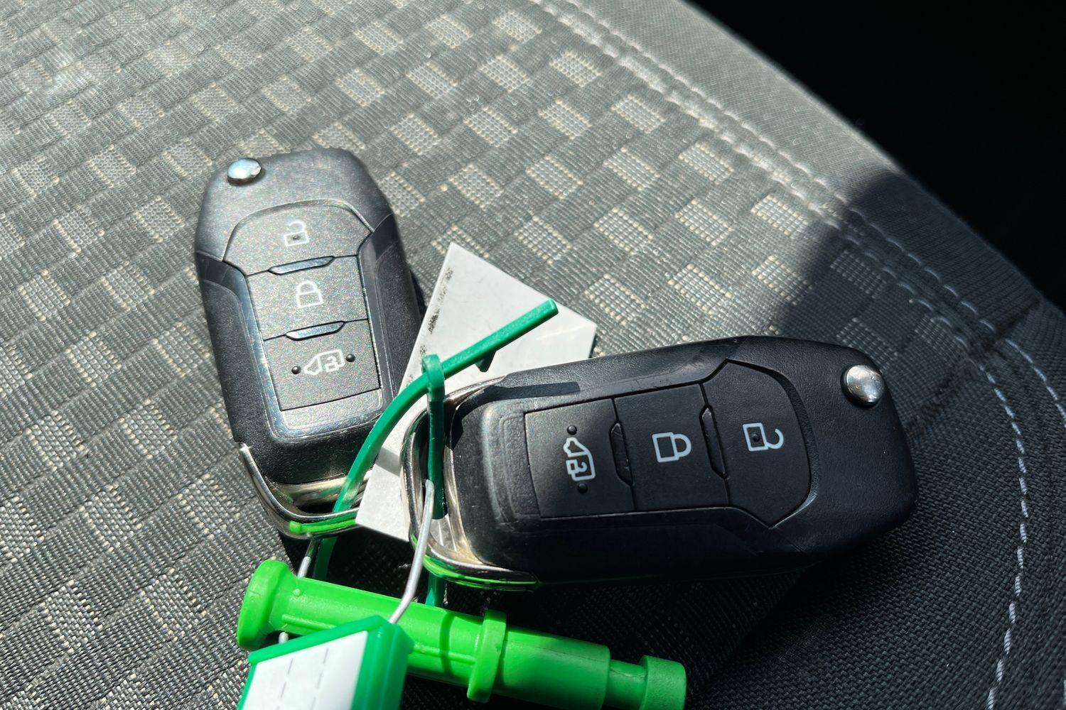 Ford TRANSIT CONNECT Photo 40