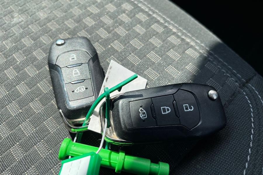 Ford TRANSIT CONNECT Photo autoimg-3f50d52dfde8b008fe5b225e765594107ffbeb5a.jpg