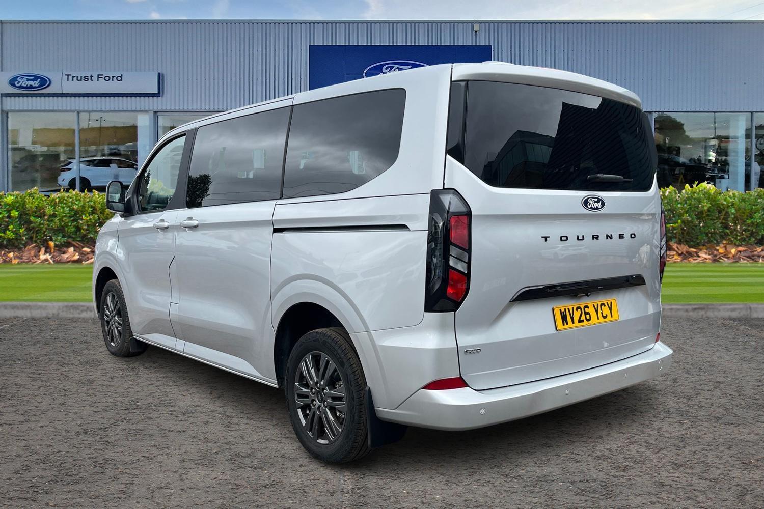 Ford TOURNEO CUSTOM Photo 1