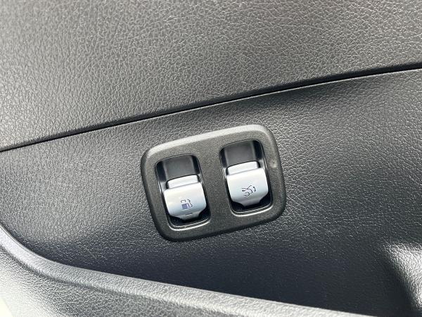 Mercedes-Benz C Class Photo autoimg-3f512886fcabaa473ca746ead730a4034f608af2.jpg
