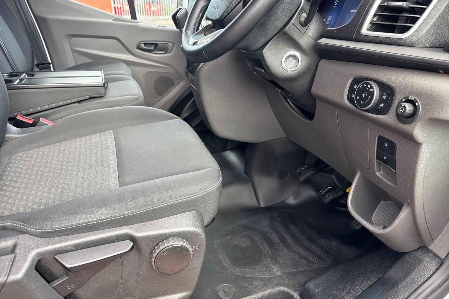 Ford TRANSIT Photo 26