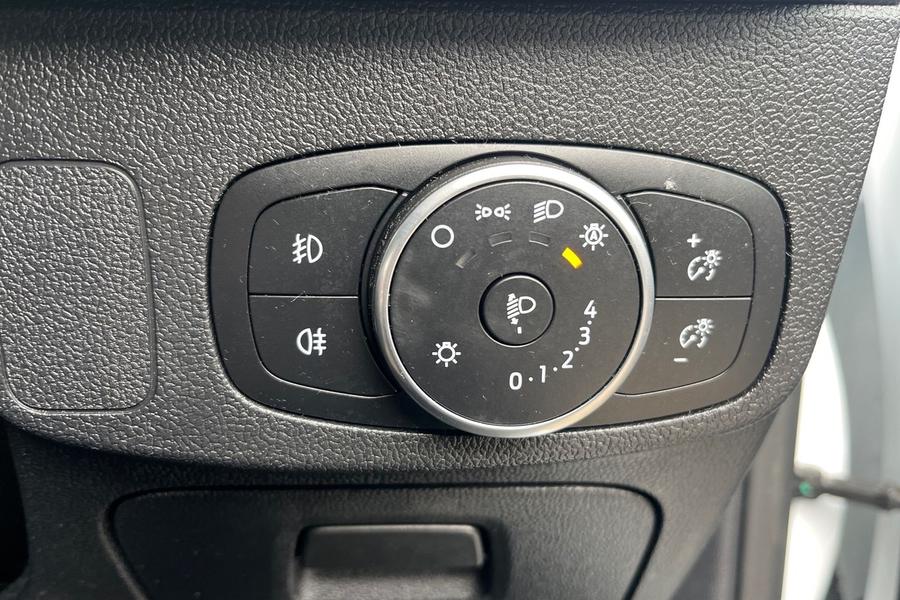 Ford FOCUS Photo autoimg-3f596830c7551561c7d23de15017d007b3d3d785.jpg