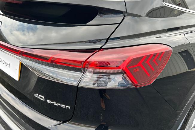 AUDI Q4 E-Tron Photo 18