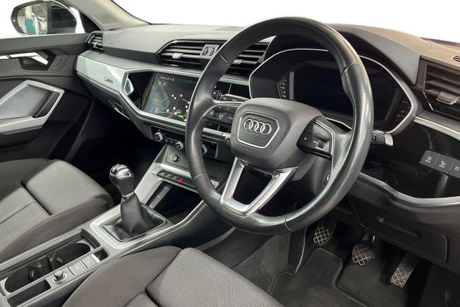 AUDI Q3 Photo 6