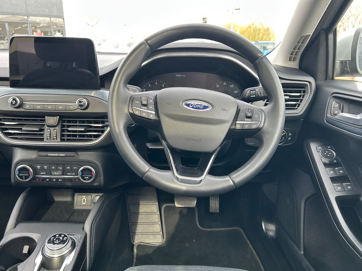 Ford Focus Photo 13