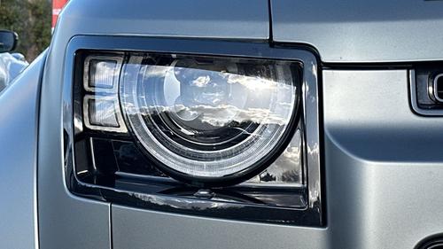 Land Rover Defender Photo autoimg-3f66f9f462a2cfe76414f781eb54bd0b00b4dd4a.jpg