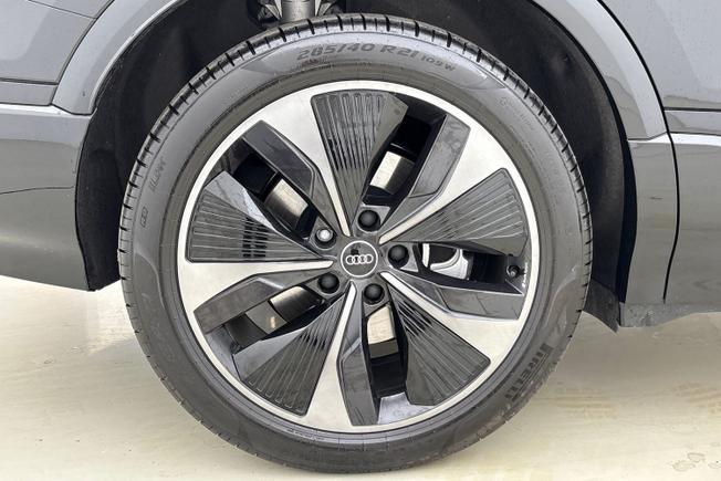 AUDI Q6 E-Tron Photo 5