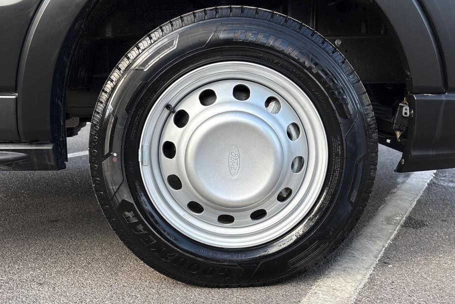 Used Ford TRANSIT WN26LWH 24