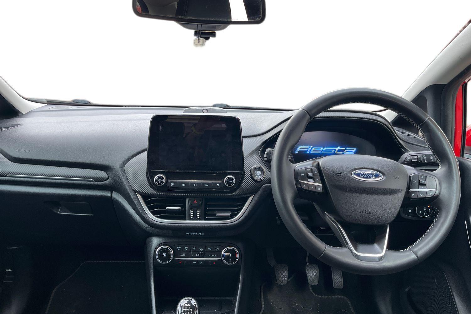Ford Fiesta Photo 9